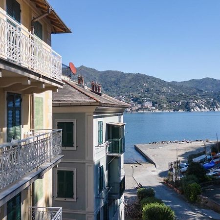 Beachfront, Seaview And Terrace - Portofino Gulf San Michele di Pagana Dış mekan fotoğraf